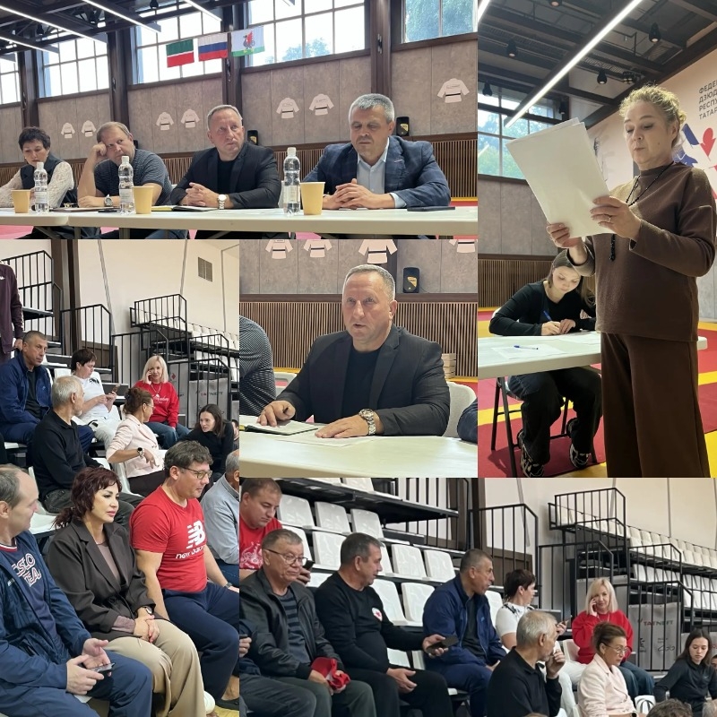 Совещание коллектива школы.